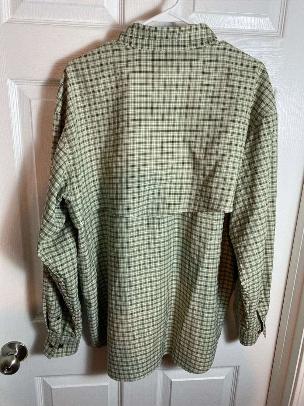 The North Face Olive Green Plaid Men’s Shirt with White Accents Size M